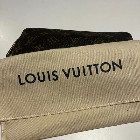 Louis Vuitton Brown Monogram Zippy Organizer Wallet